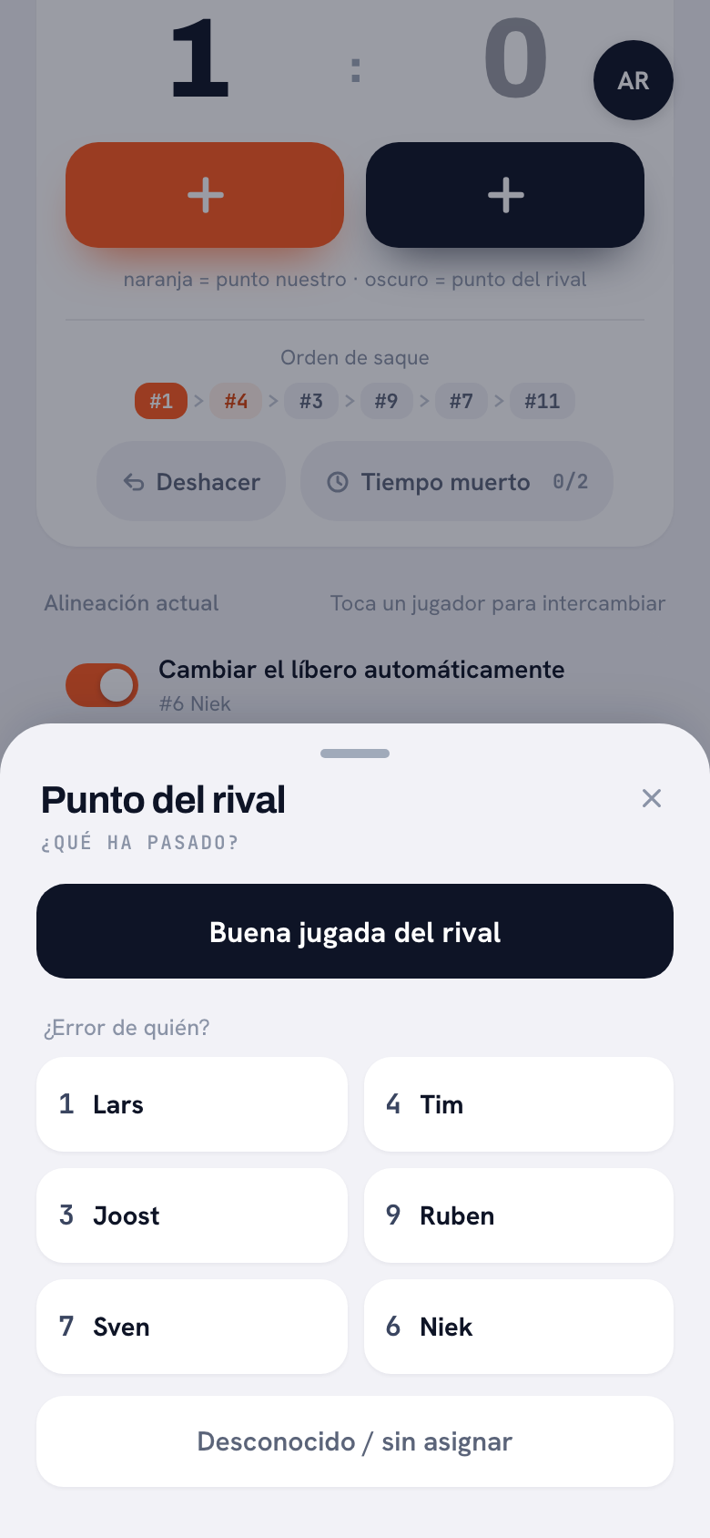 La hoja «Punto del rival» preguntando qué ha pasado: arriba el botón oscuro «Buena jugada del rival», debajo «¿Error de quién?» con seis jugadores en dos columnas, y al final «Desconocido / sin asignar».