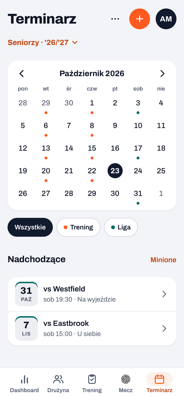 Terminarz w Koach: siatka miesiąca październik 2026 z kolorowymi kropkami, filtry Wszystkie, Trening i Liga oraz lista Nadchodzące