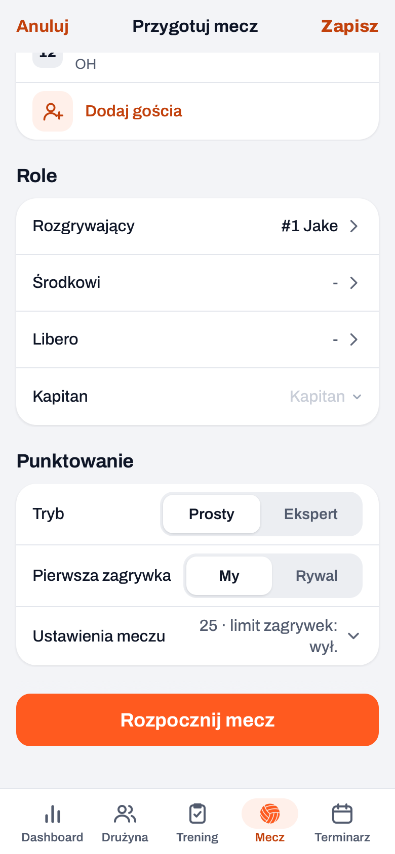 Ekran startowy Przygotuj mecz z sekcją Role, a w sekcji Punktowanie wybór trybu Prosty lub Ekspert i pierwszej zagrywki My lub Rywal