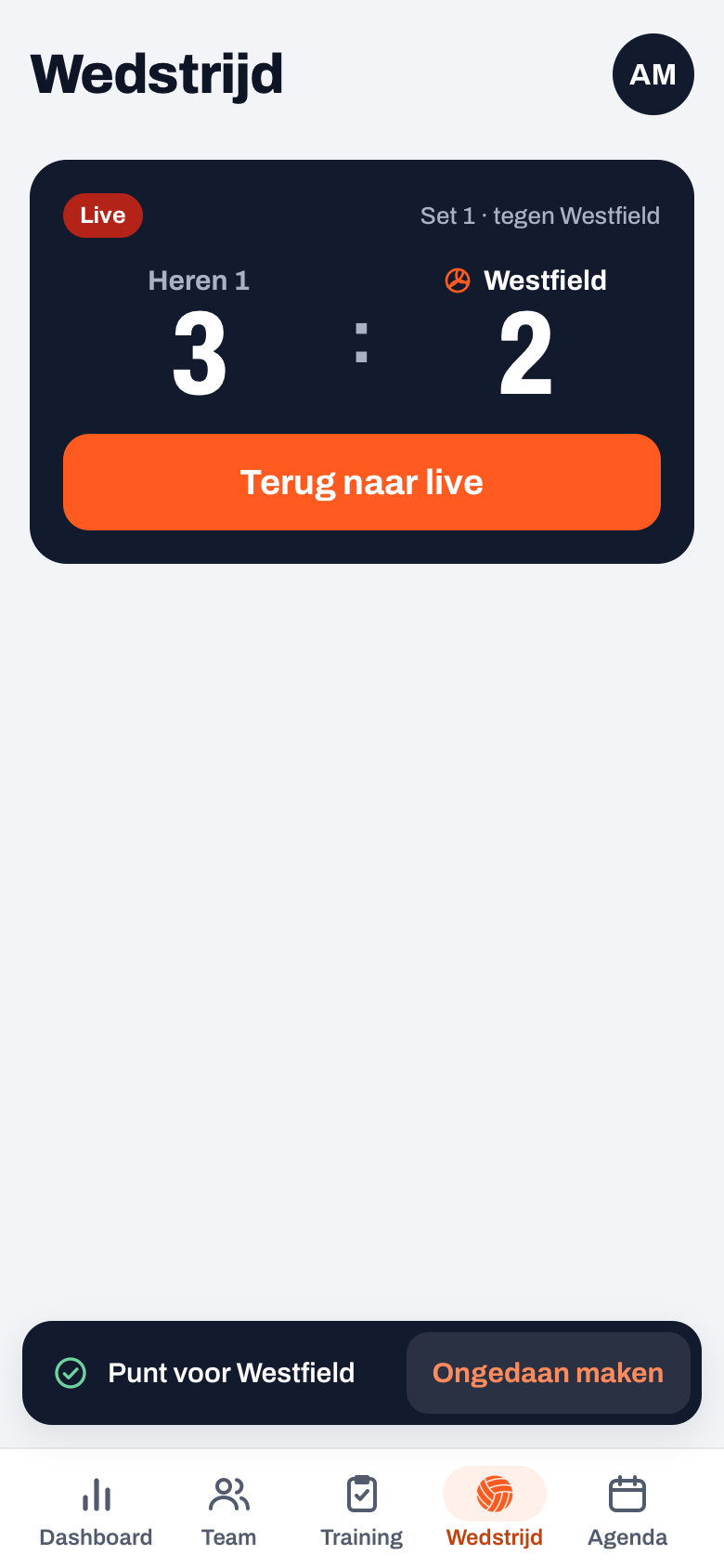 Wedstrijd-tab met de kaart Live, Set 1 tegen Westfield, de stand van de lopende set en de oranje knop Terug naar live