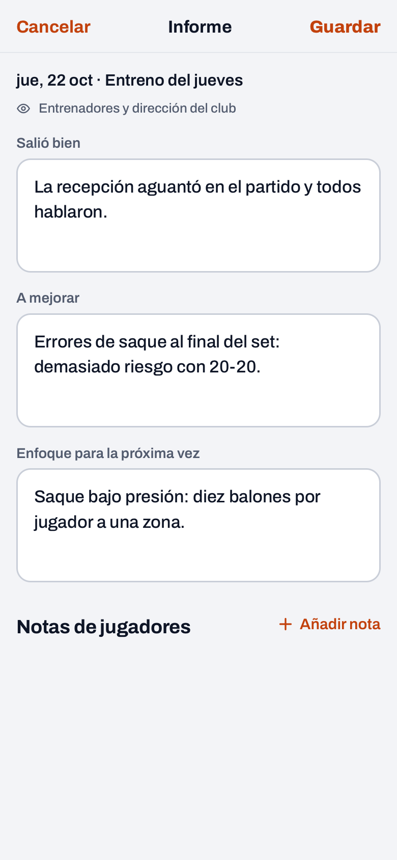 Informe de un entrenamiento en Koach con los campos Salió bien, A mejorar y Enfoque para la próxima vez, visible para entrenadores y dirección del club