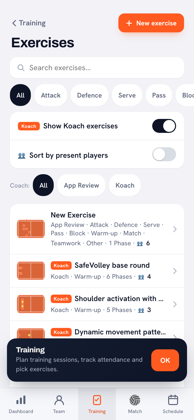 The drill library with a search field, category filters, a switch to show the Koach drills, and below that the drills with a court thumbnail, the number of phases and the number of players.