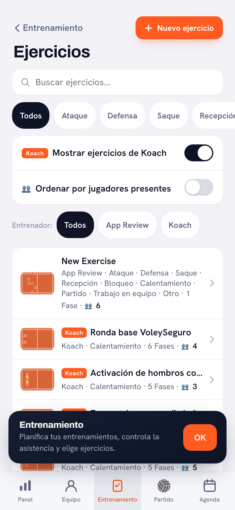 La biblioteca de ejercicios con el buscador, los filtros por categoría, un interruptor para mostrar los ejercicios de Koach y, debajo, los ejercicios con una miniatura de la pista, el número de fases y el de jugadores.