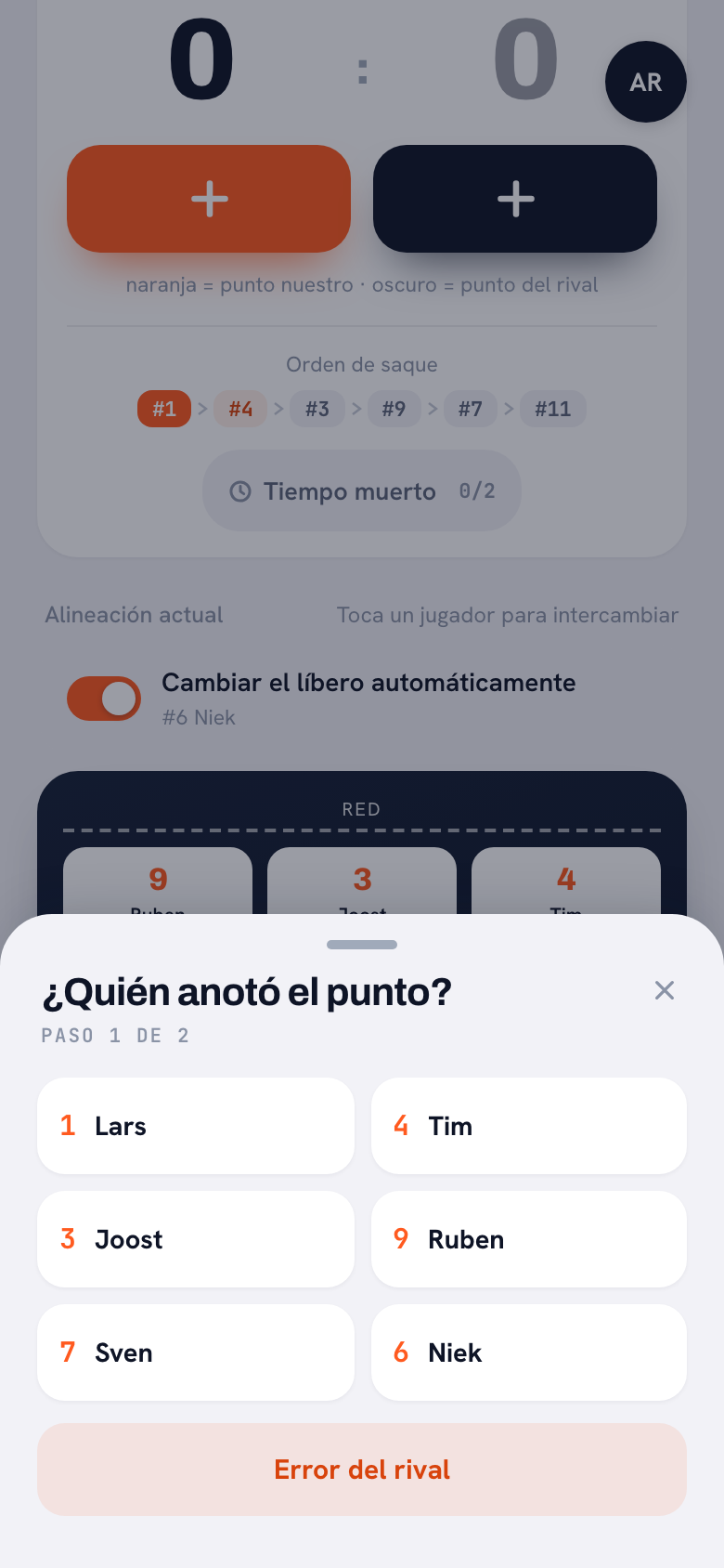 La pantalla ¿Quién anotó el punto? en la app Koach: paso 1 de 2, con los seis jugadores en pista y el botón Error del rival
