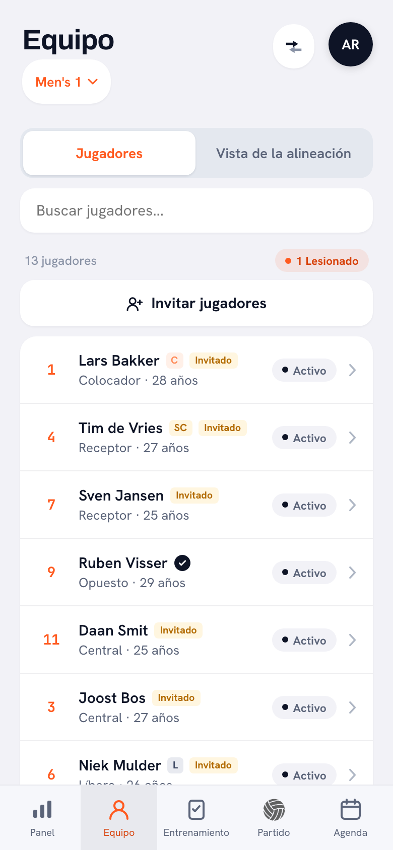La lista de jugadores de Men’s 1 con trece nombres, una etiqueta amarilla de invitado detrás de la mayoría, una marca negra detrás de Ruben Visser y el botón Invitar jugadores encima.