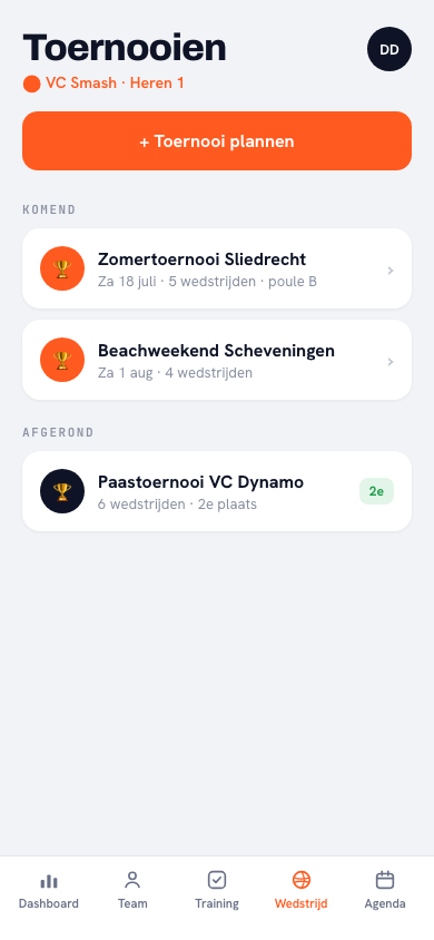 Toernooien in de Koach-app: komende toernooien met datum en aantal wedstrijden, plus afgeronde met eindresultaat